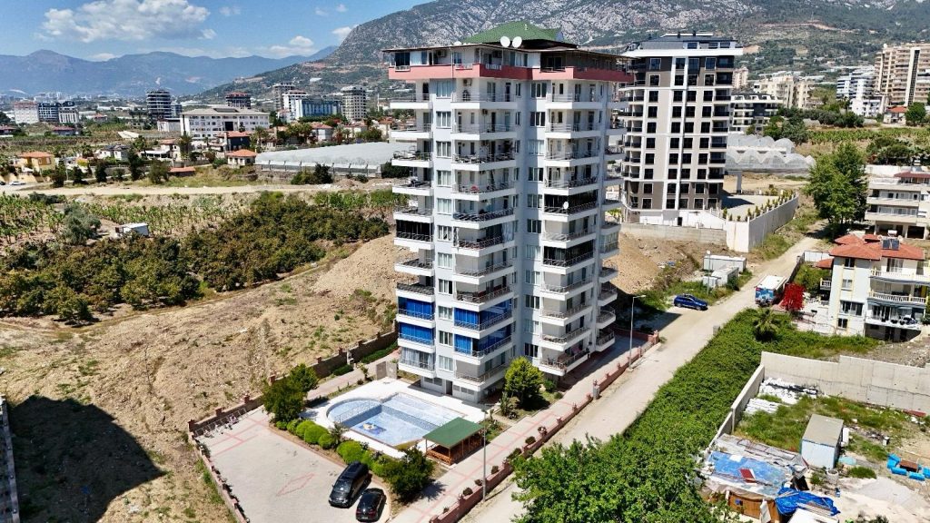 Mahmutlar – Prostrani 2+1 stan na prodaju u rezidenciji s bazenom! 🏡