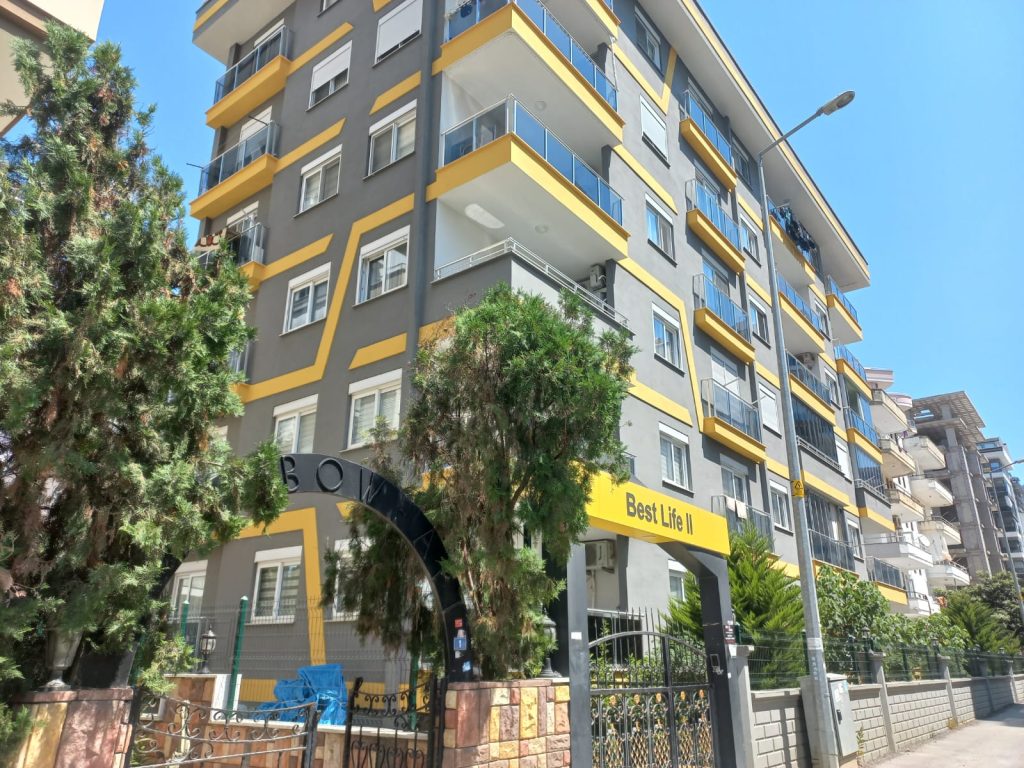 Stan na prodaju u Mahmutlaru, Alanya – Namješten 2+1 stan